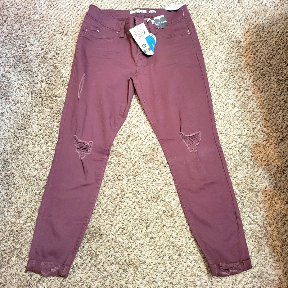 Wanna Betta Butt Prune Destruction Pants